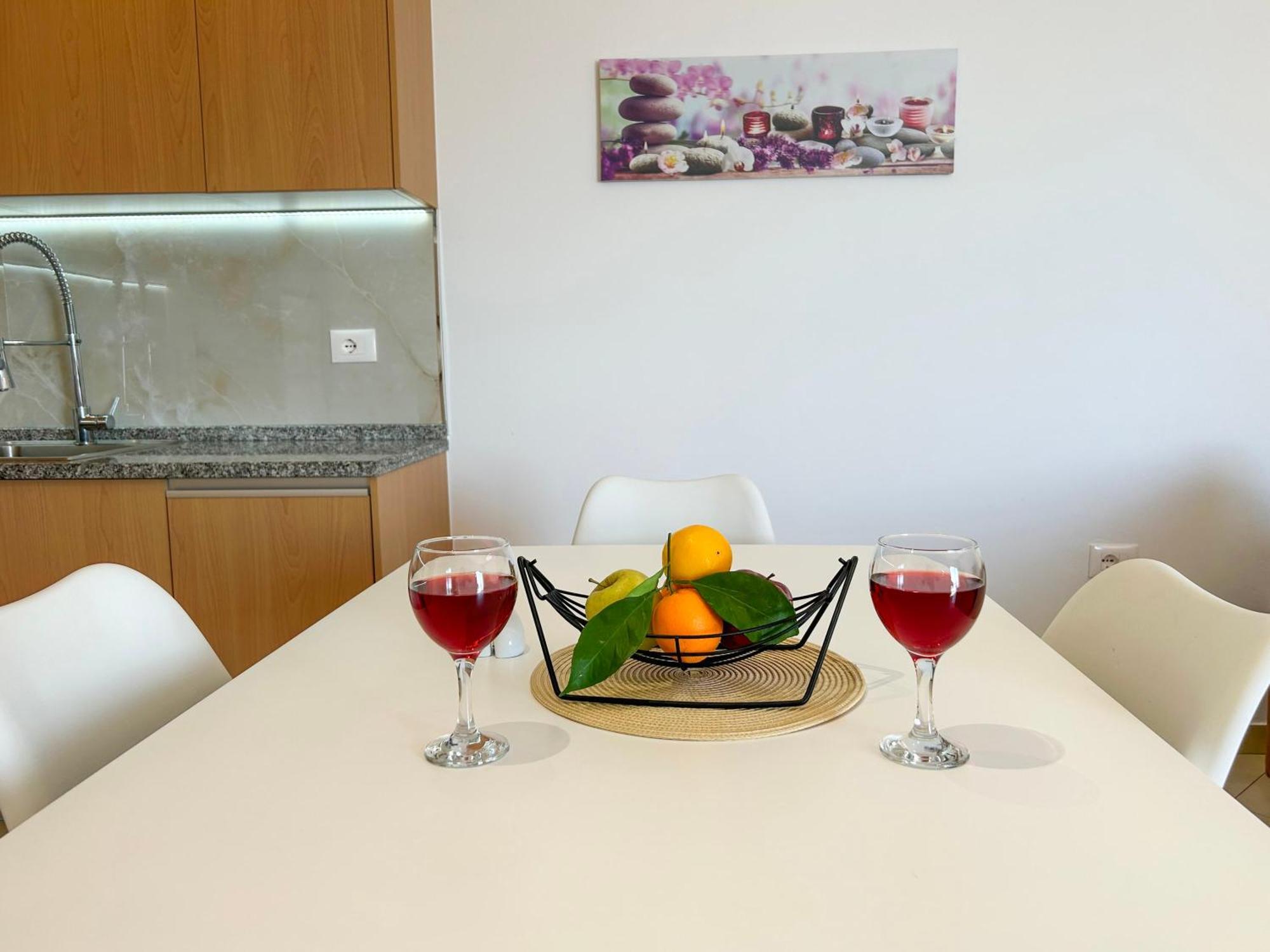 Apartament Pavaresia 669 *